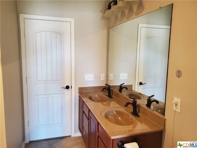 Building Photo - 2081 Turkey Creek