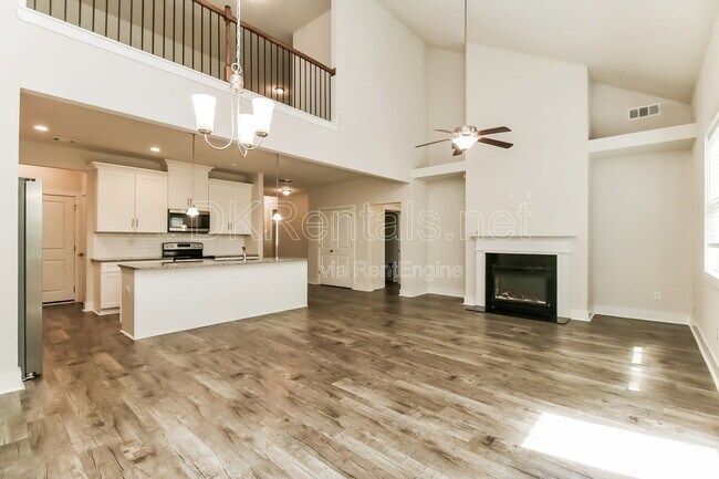 Building Photo - 140 Stewart Glen Dr