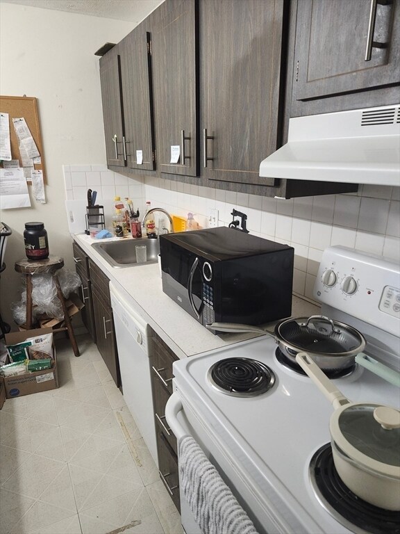 Building Photo - 1643 Cambridge St