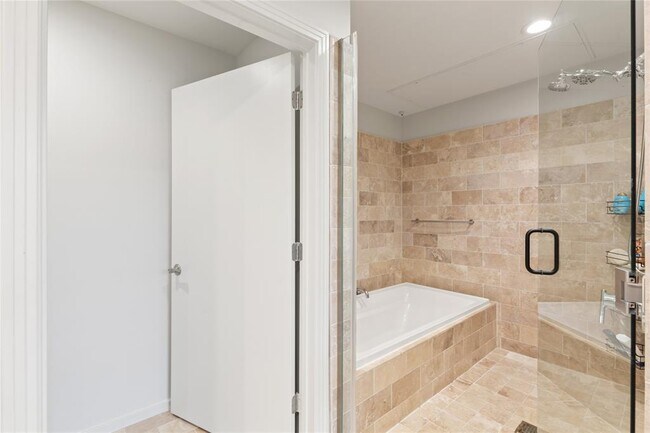 Building Photo - 1600 Barton Springs Rd