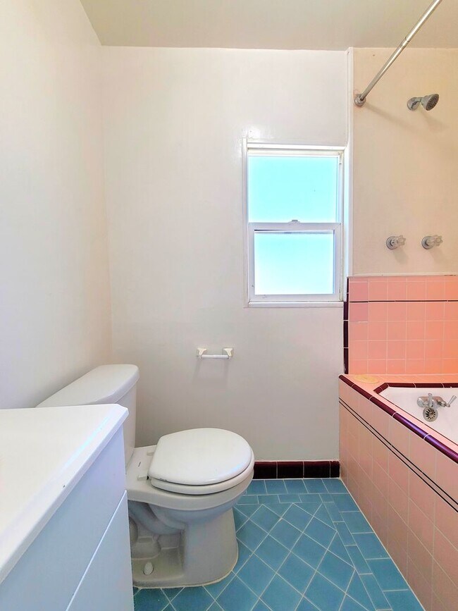 Building Photo - Single-Story 2-Bedroom Home in Calimesa!
