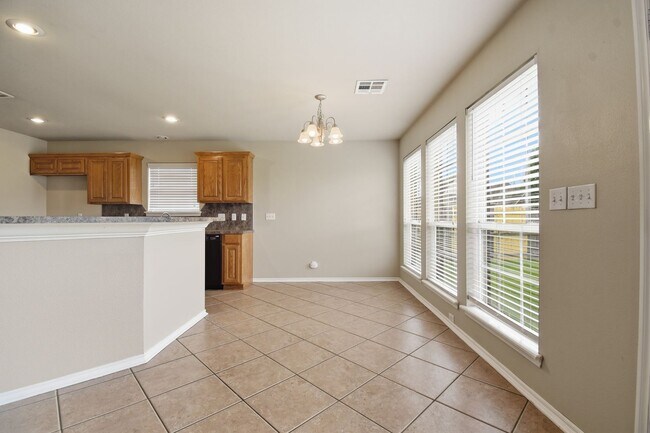 Building Photo - 3 Bed | 2 Bath | Jenks | Available Now