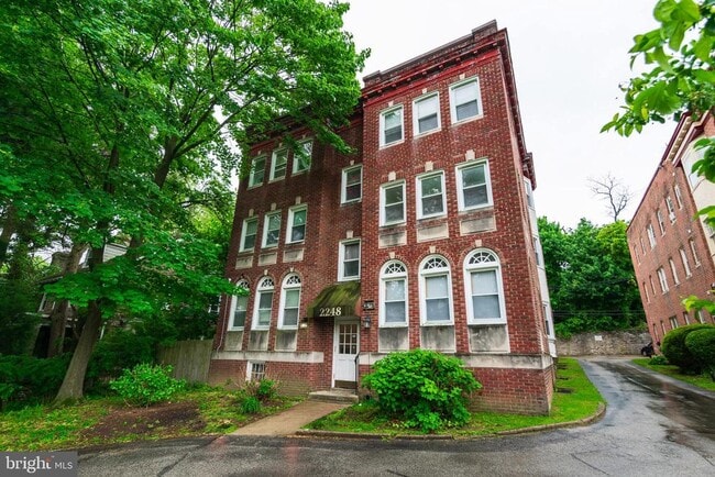 Building Photo - 2248 Bryn Mawr Ave