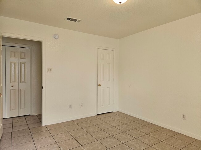 Building Photo - 3015 Cantabrian Dr