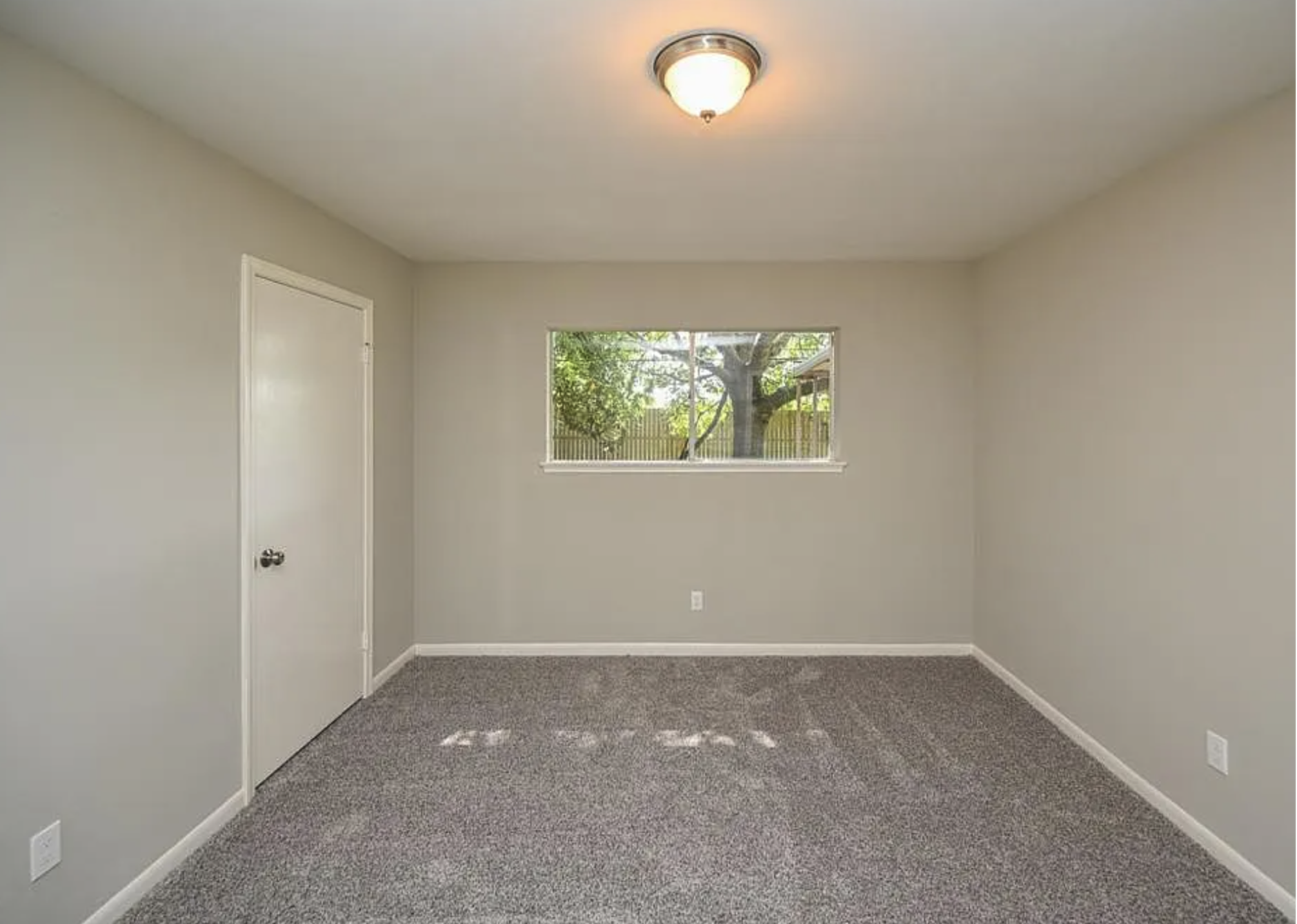 Building Photo - 1507 Bayou Dr
