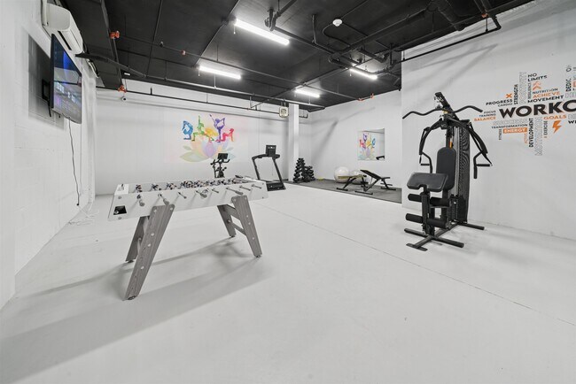 Building Photo - 32 Jones St