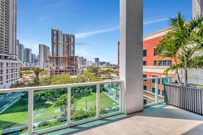 Building Photo - 1749 NE Miami Ct