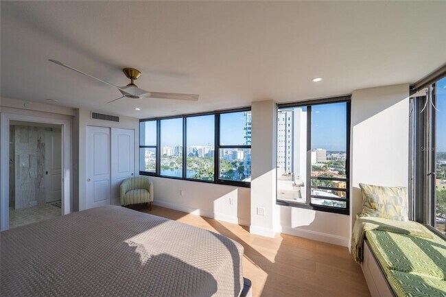 Building Photo - 770 S Palm Ave