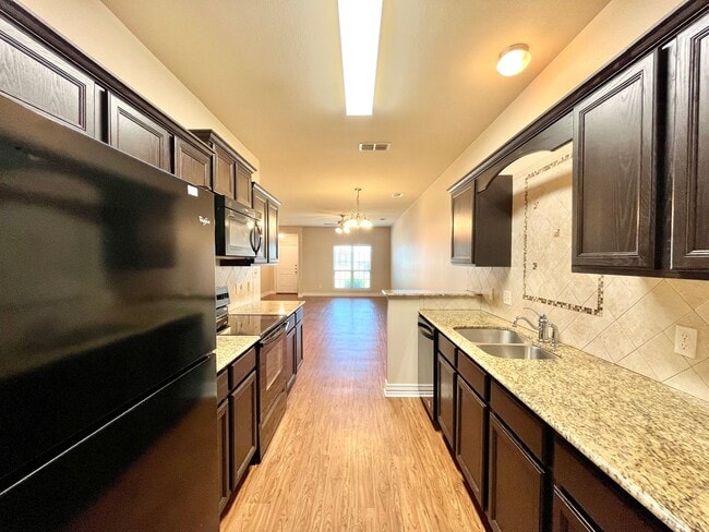 Building Photo - 313 Princess Place