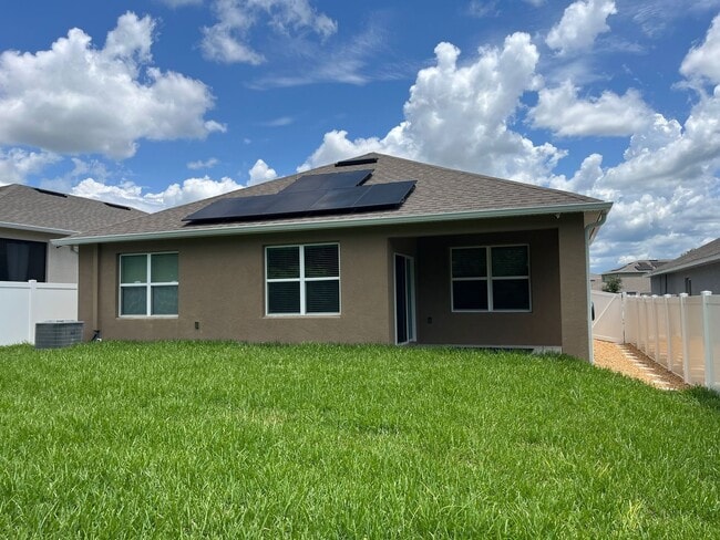 Building Photo - 3031 Staten Dr