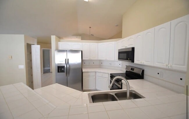 Building Photo - 14143 SW 52nd St