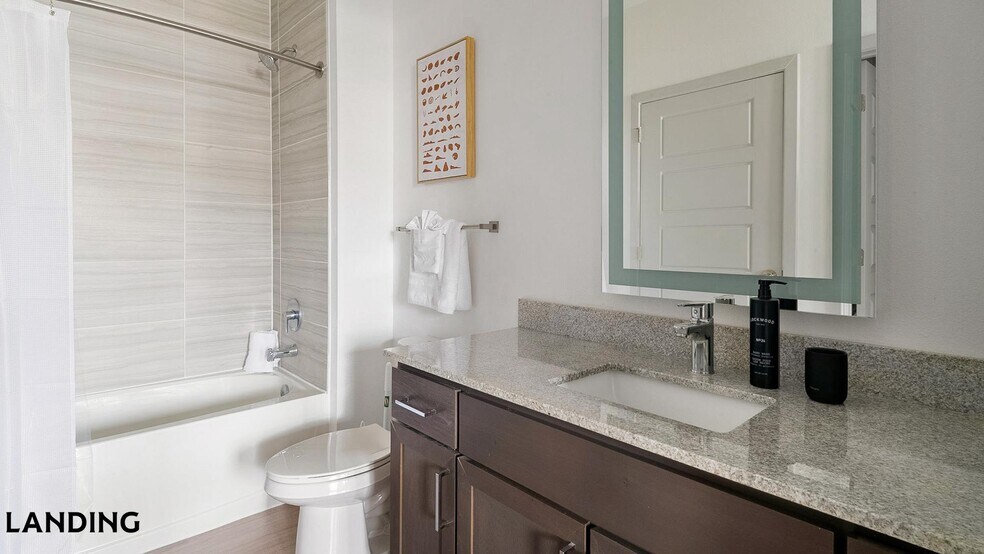 Building Photo - 698 Basilica Bay Dr
