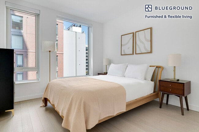 Building Photo - 370 Harrison Ave