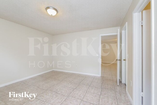 Building Photo - 398 Lake Daisy Dr