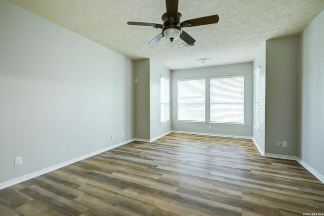 Building Photo - 122 Bright Brook Ln