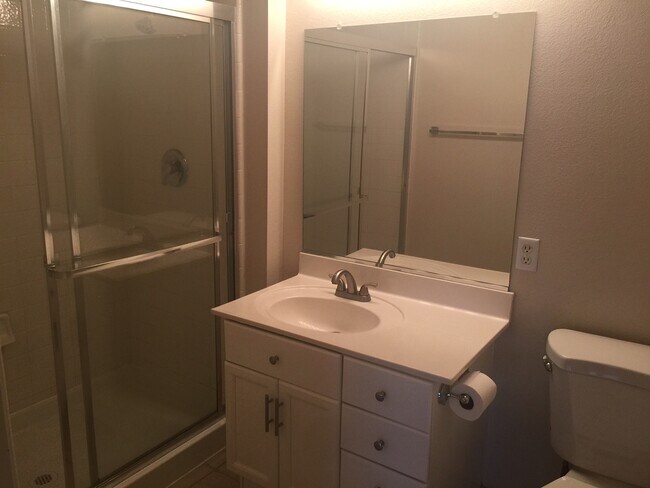 Building Photo - Perfect 2 bed/2 bath condo in Summerlin!