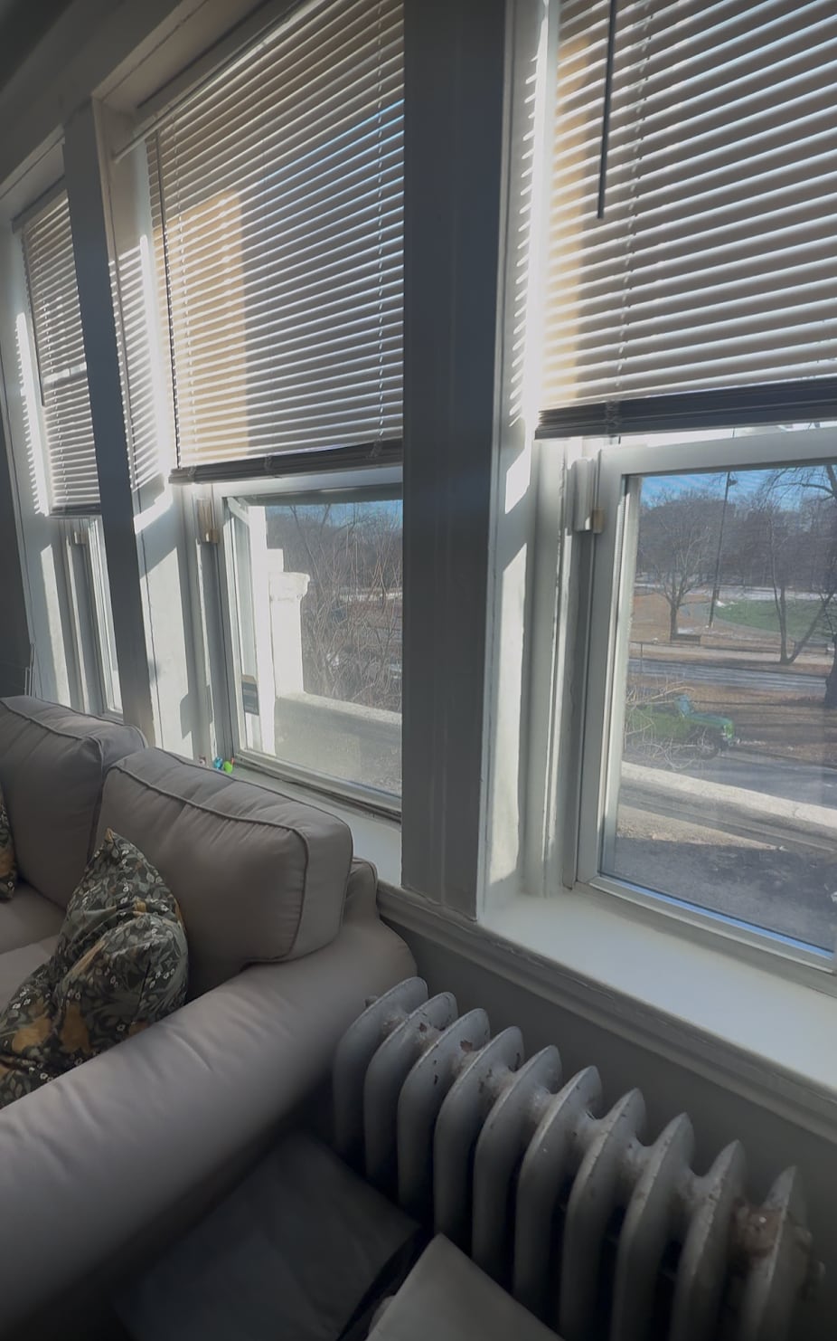 Building Photo - 65 Park Dr