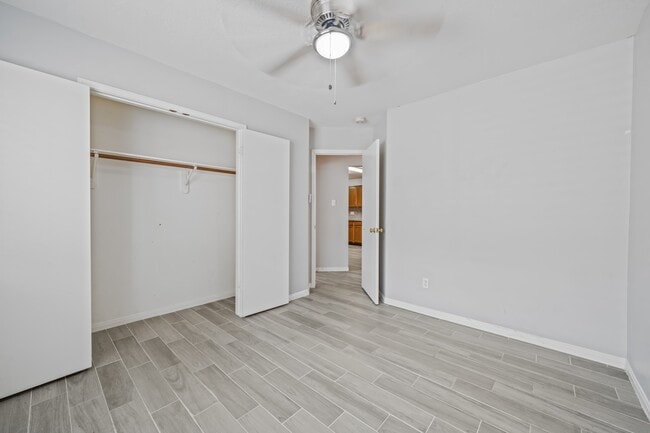 Building Photo - 22623 Round Valley Dr