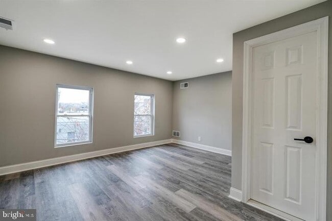 Building Photo - 160 East St