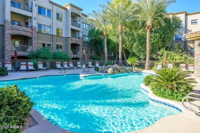 Primary Photo - 5450 E Deer Valley Dr