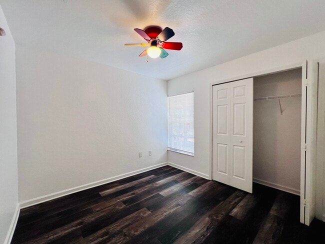 Building Photo - Completely Renovated 3 Bed 2 Bath Condo