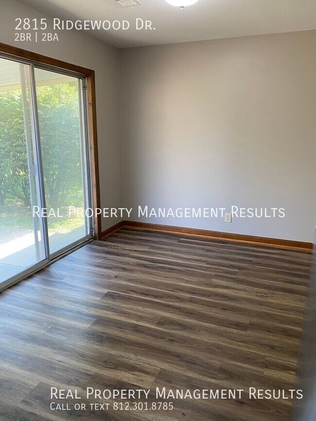 Building Photo - 2 Bedroom, 1.5 Bath Duplex, Northside Evan...