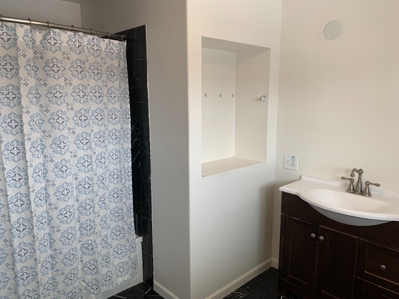 Building Photo - 1124 W Prospect Rd