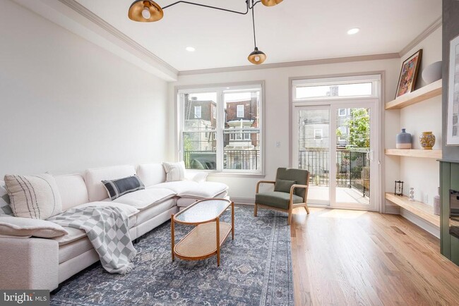 Primary Photo - 3116 Clifford St