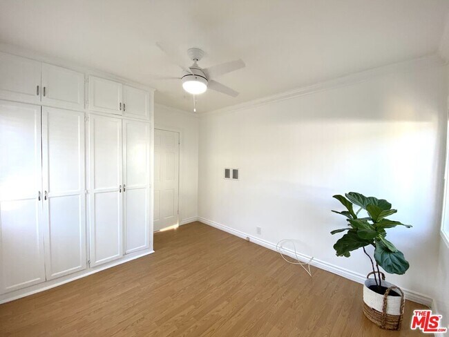 Building Photo - 2948 Exposition Blvd