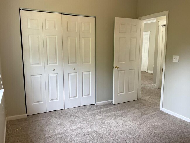 Building Photo - 6307 Sweetwater Blvd