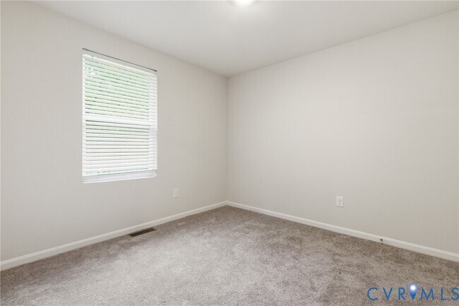 Building Photo - 3605 Roselawn Ter