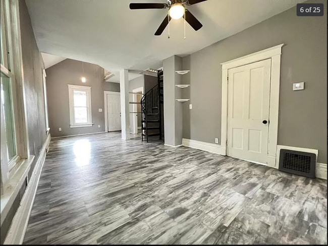 Building Photo - 829 10th St SW