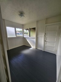 Building Photo - REDUCED Refurbished 3 Bedroom off Volcano Hwy