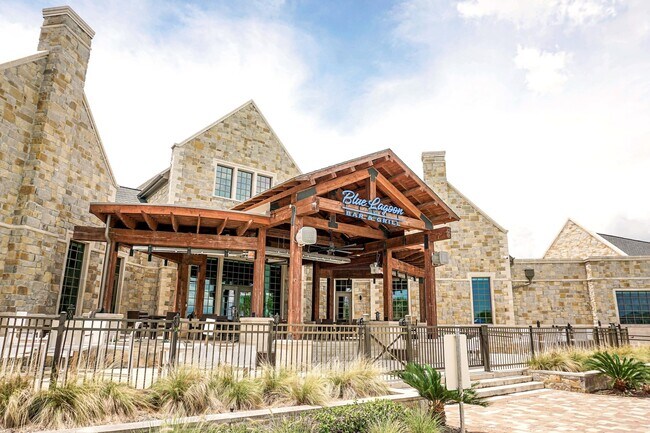 Building Photo - 15842 Loch Laggan Dr