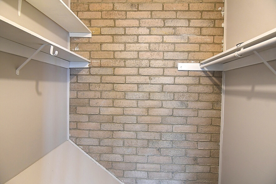 Building Photo - 403 Coventry Pl