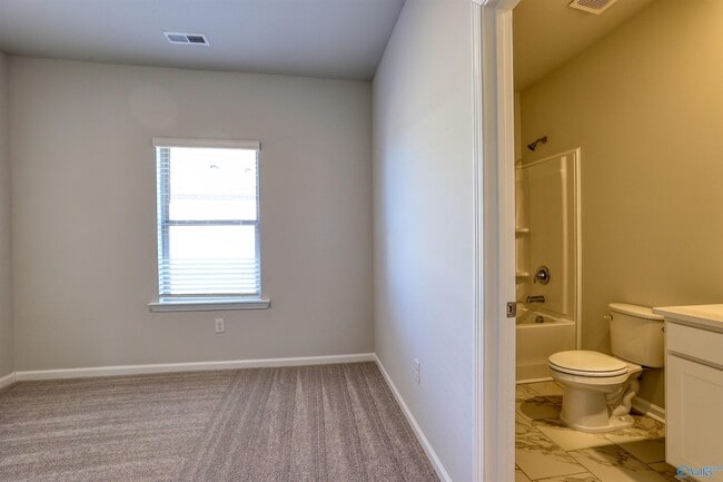 Building Photo - 12422 Whitcomb Cir