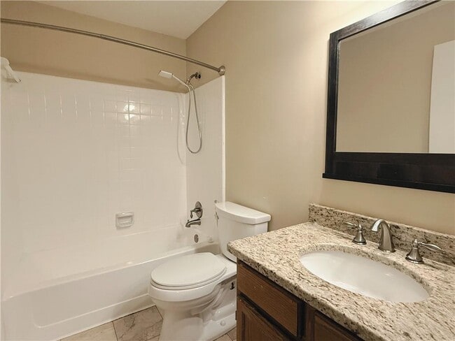 Building Photo - 7024 Somerset Cir