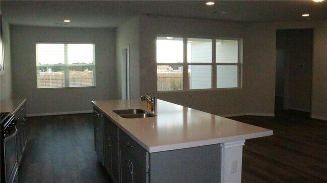 Building Photo - 119 Watercourse Wy