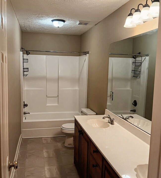 Building Photo - 62 Sommersby Dr