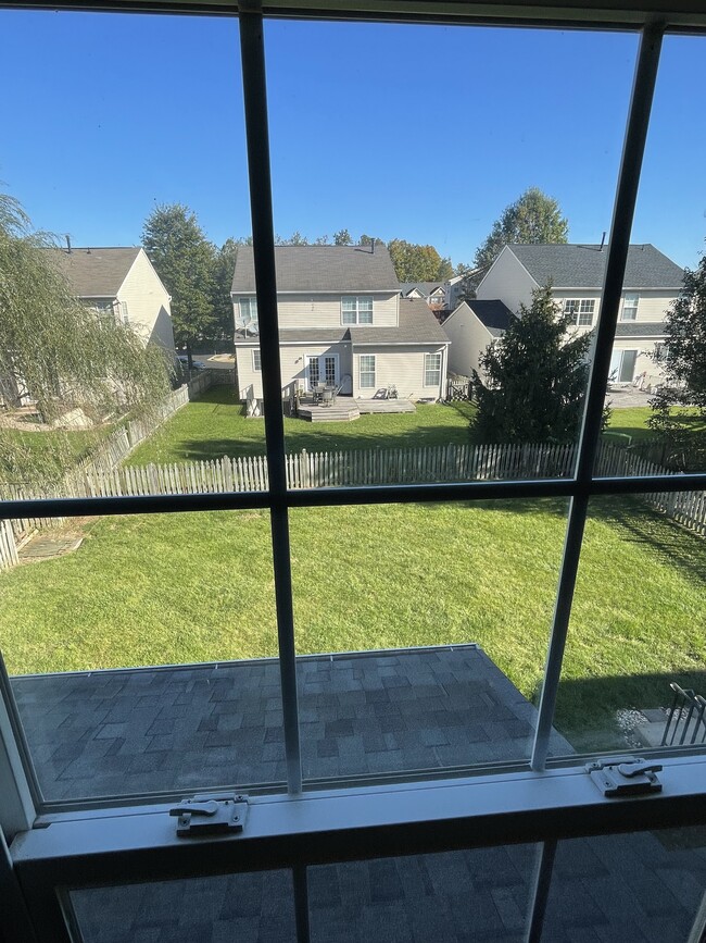 Building Photo - 14268 Town Commons Way