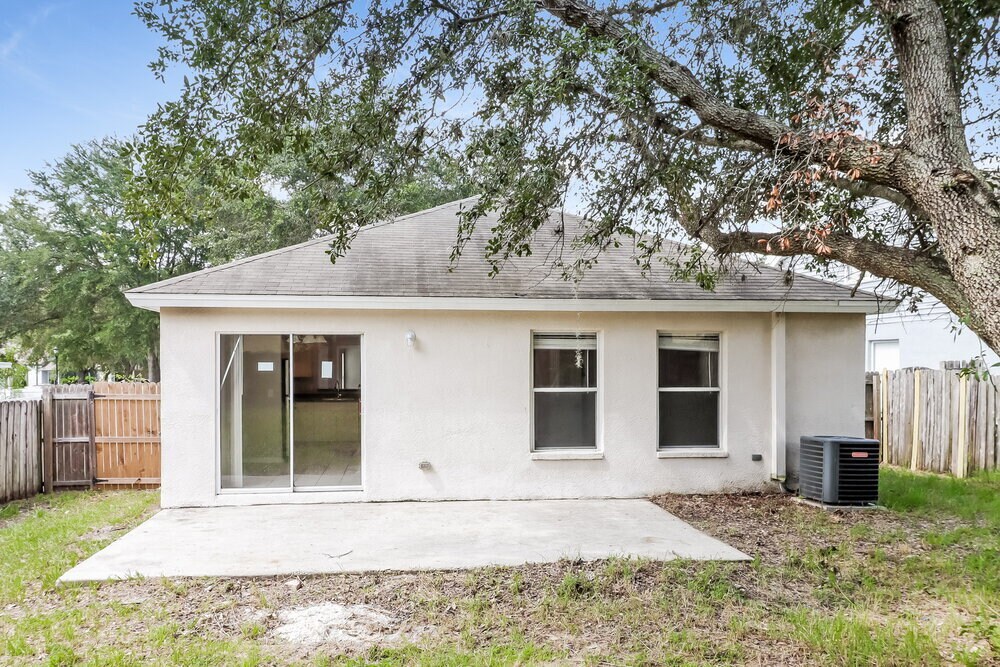 Building Photo - 558 Summer Sails Dr