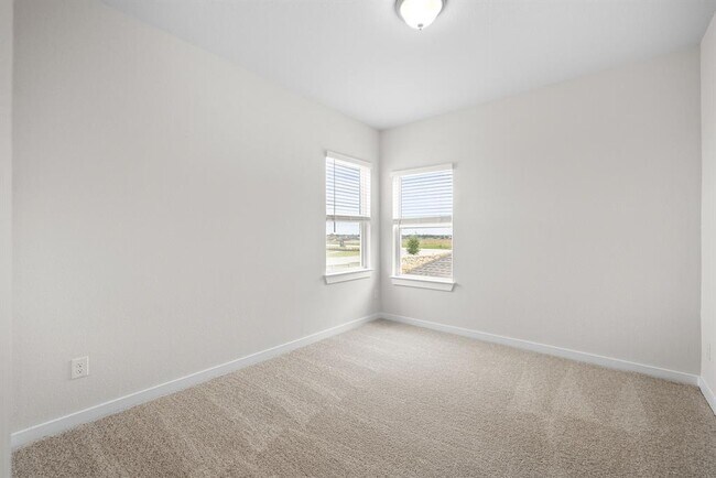Building Photo - 112 Alicante Ln