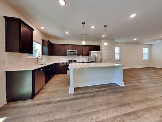 Building Photo - 1617 Lamplighter Ln