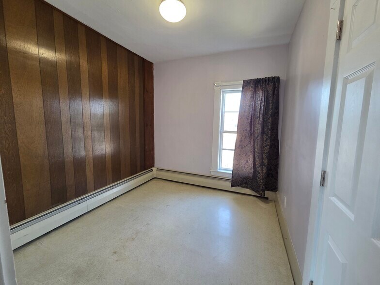Bedroom 2 - 85 Pierce St