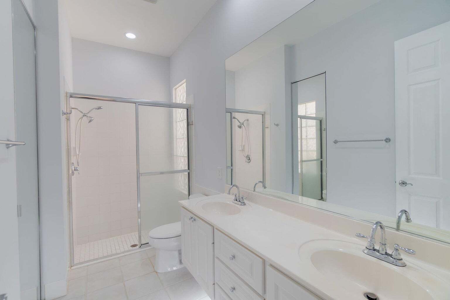Building Photo - 4786 Blossom Dr