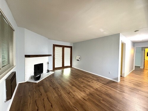 Building Photo - 14896 E 2nd Ave