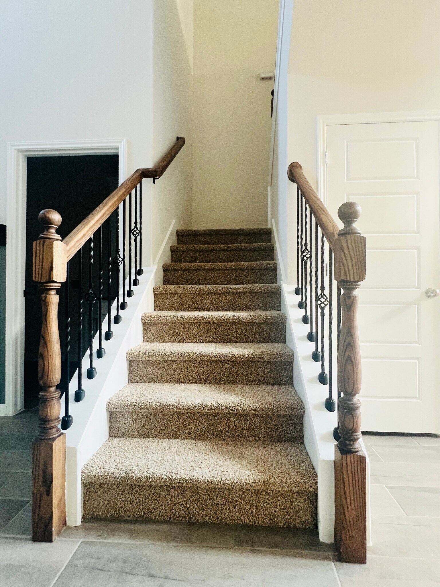 The Staircase - 603 Hirsch Trl