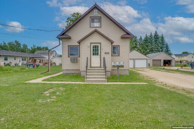 Building Photo - 227 Garfield Ave