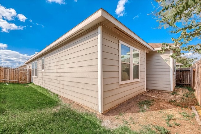 Building Photo - 3979 Mossy Spring Ln