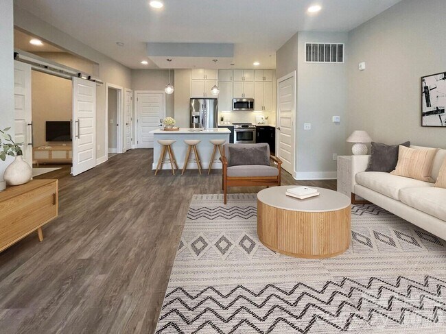 Building Photo - 500 W Trade St